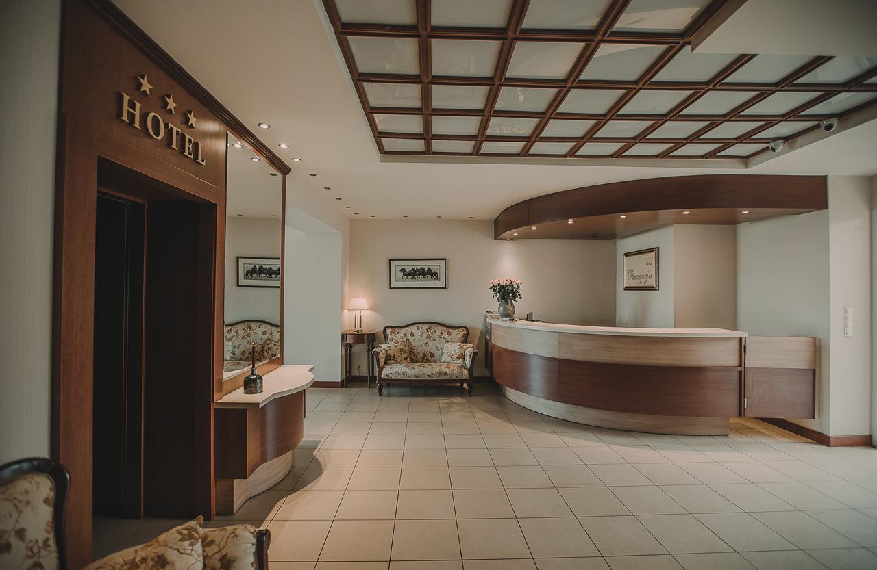 Hotel Restaurant Boss Miłosław 외부 사진